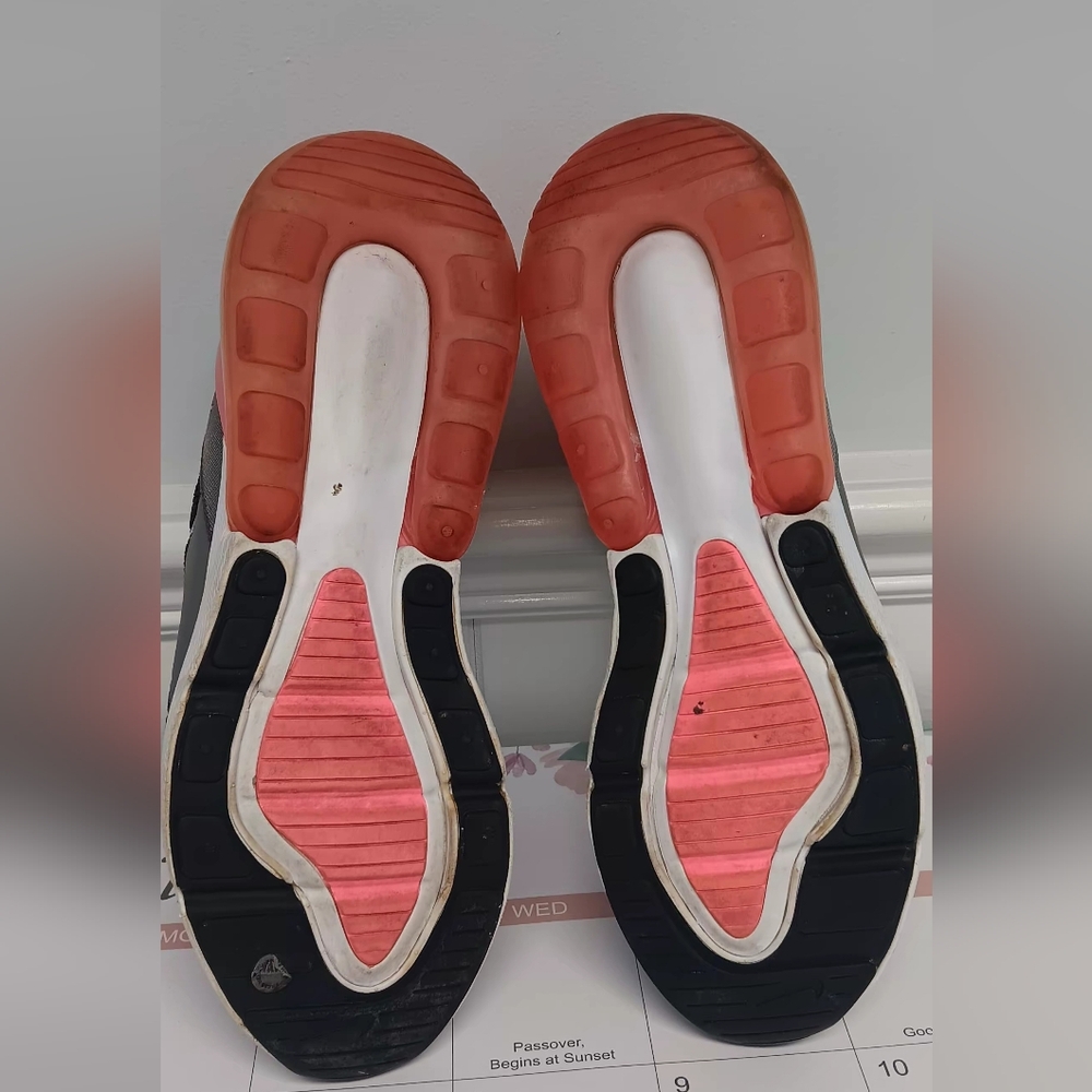 Nike Air Max 270 Black with Pink and Gray Accents - Picture 6 of 6